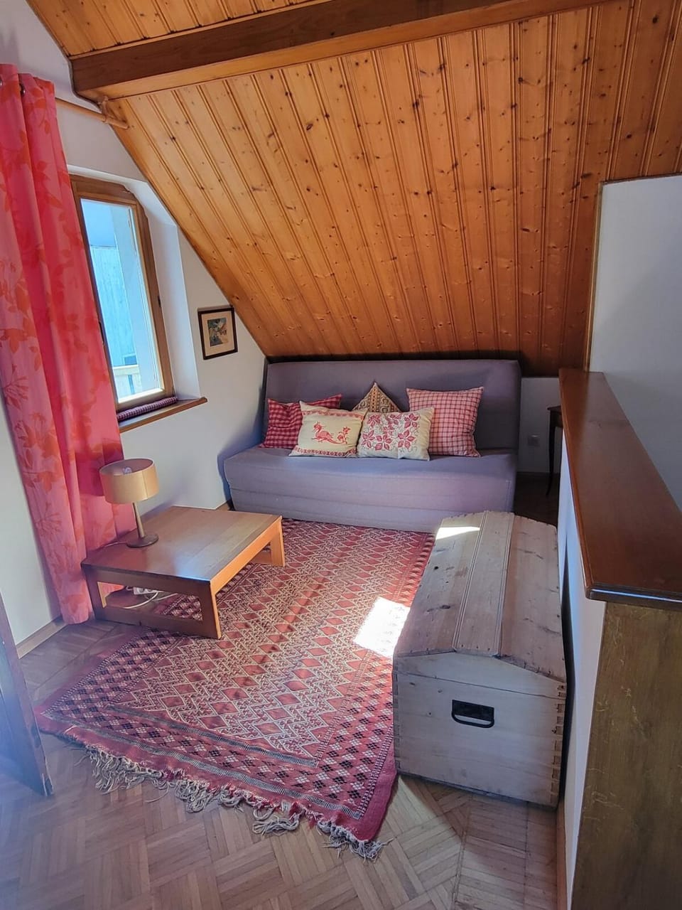 Bed, Game Room