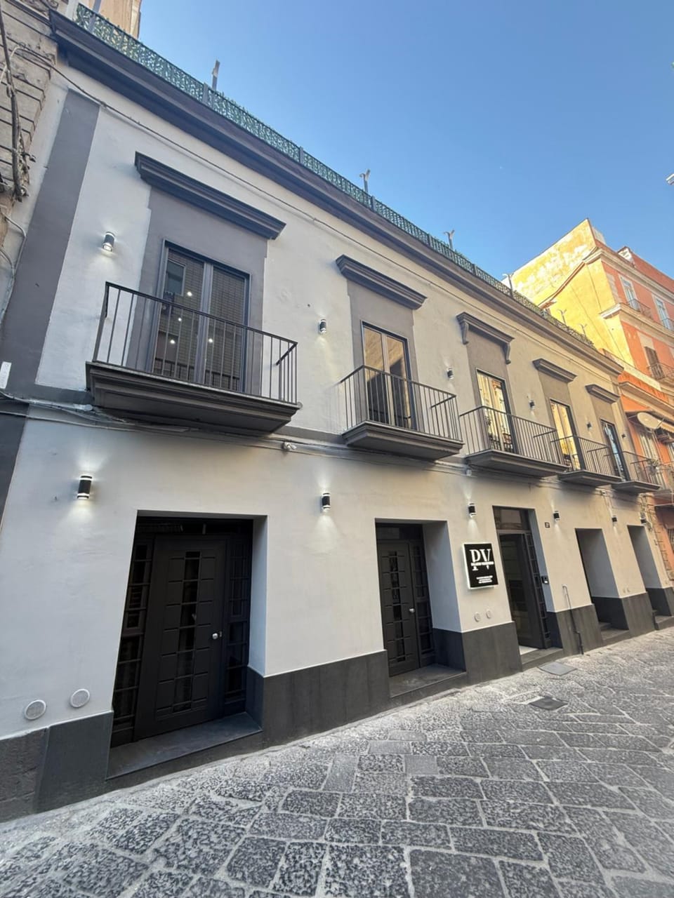 Property building, Day, Neighbourhood, Street view