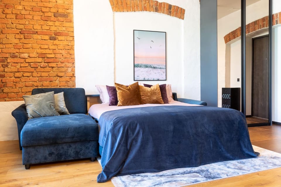 Bed, Living room, Photo of the whole room