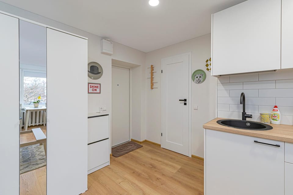 Kitchen or kitchenette, oven, pet friendly, stove