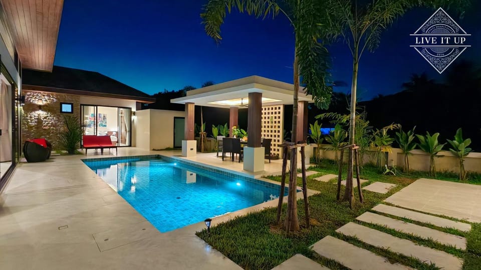 Night, Swimming pool