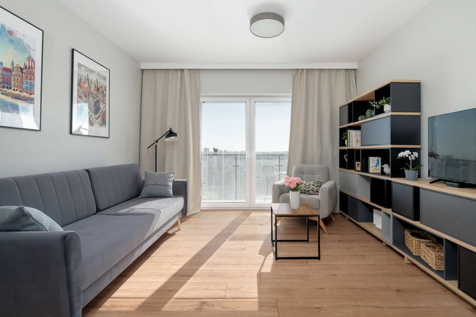 Living room, Seating area, Evening entertainment