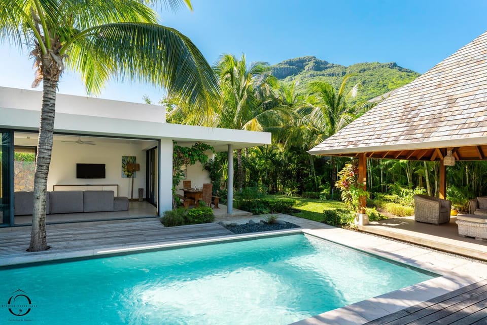 Day, Natural landscape, Garden, Garden view, Mountain view, Pool view, Swimming pool