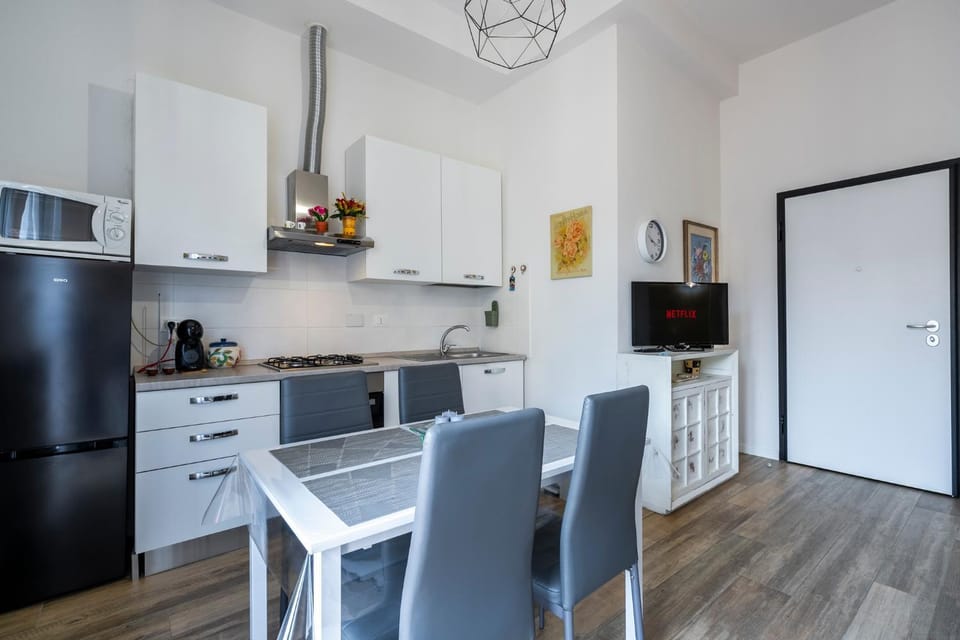 Kitchen or kitchenette, Dining area, dishwasher, minibar, oven, pet friendly, stove, toaster