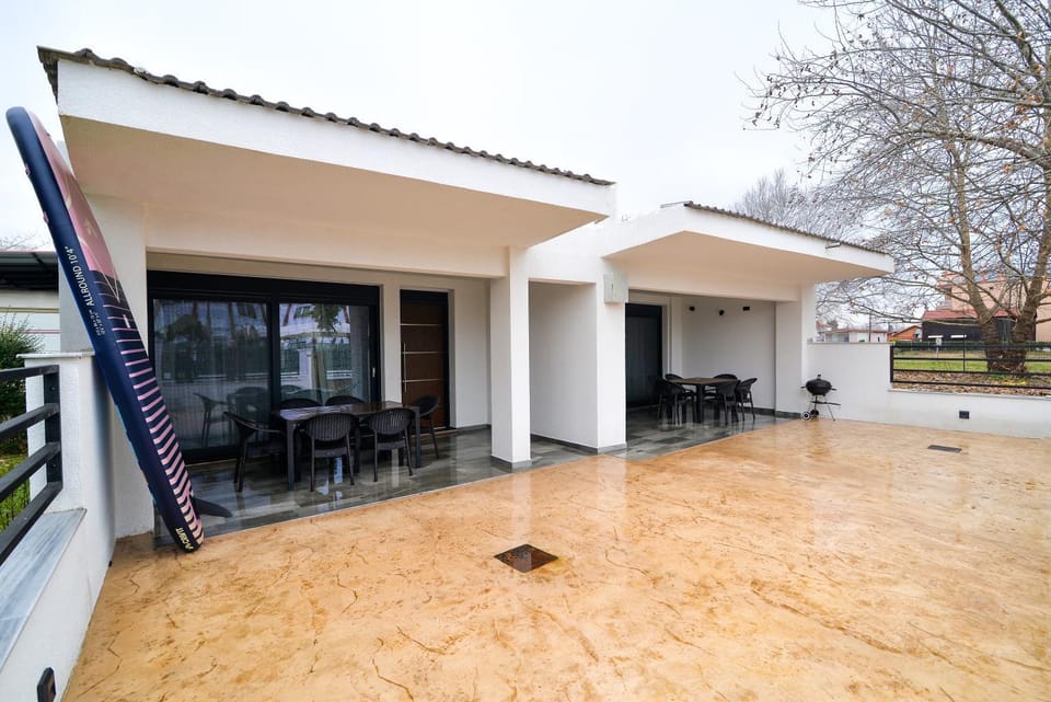 Property building, Balcony/Terrace