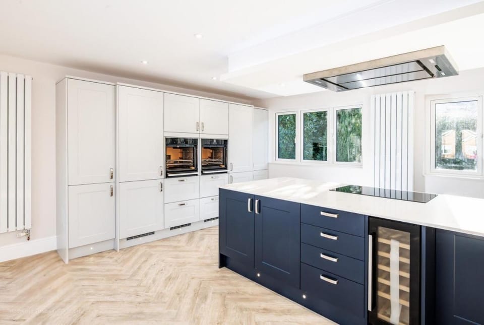 Kitchen or kitchenette, oven, stove