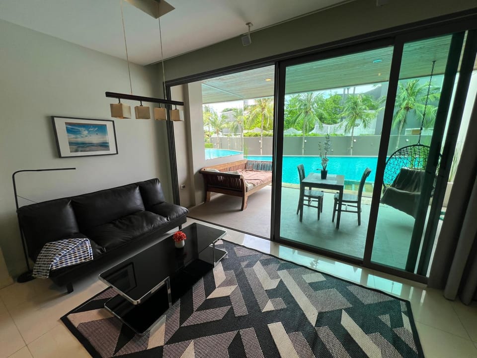 Patio, Balcony/Terrace, Photo of the whole room, Seating area, Pool view