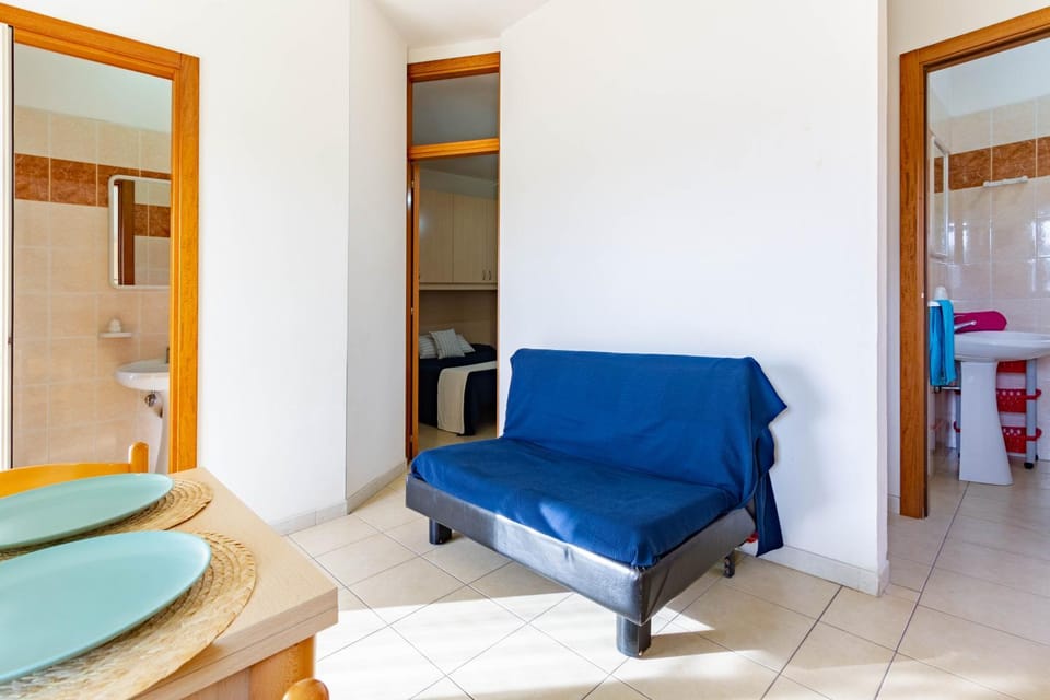 Bed, Bathroom, Living room, Photo of the whole room, Seating area, Bedroom