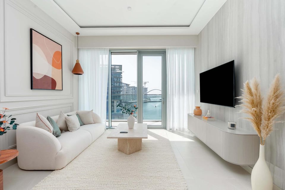 Luxury 2BR and Study Water View in Al Wasl Apartment in Dubai