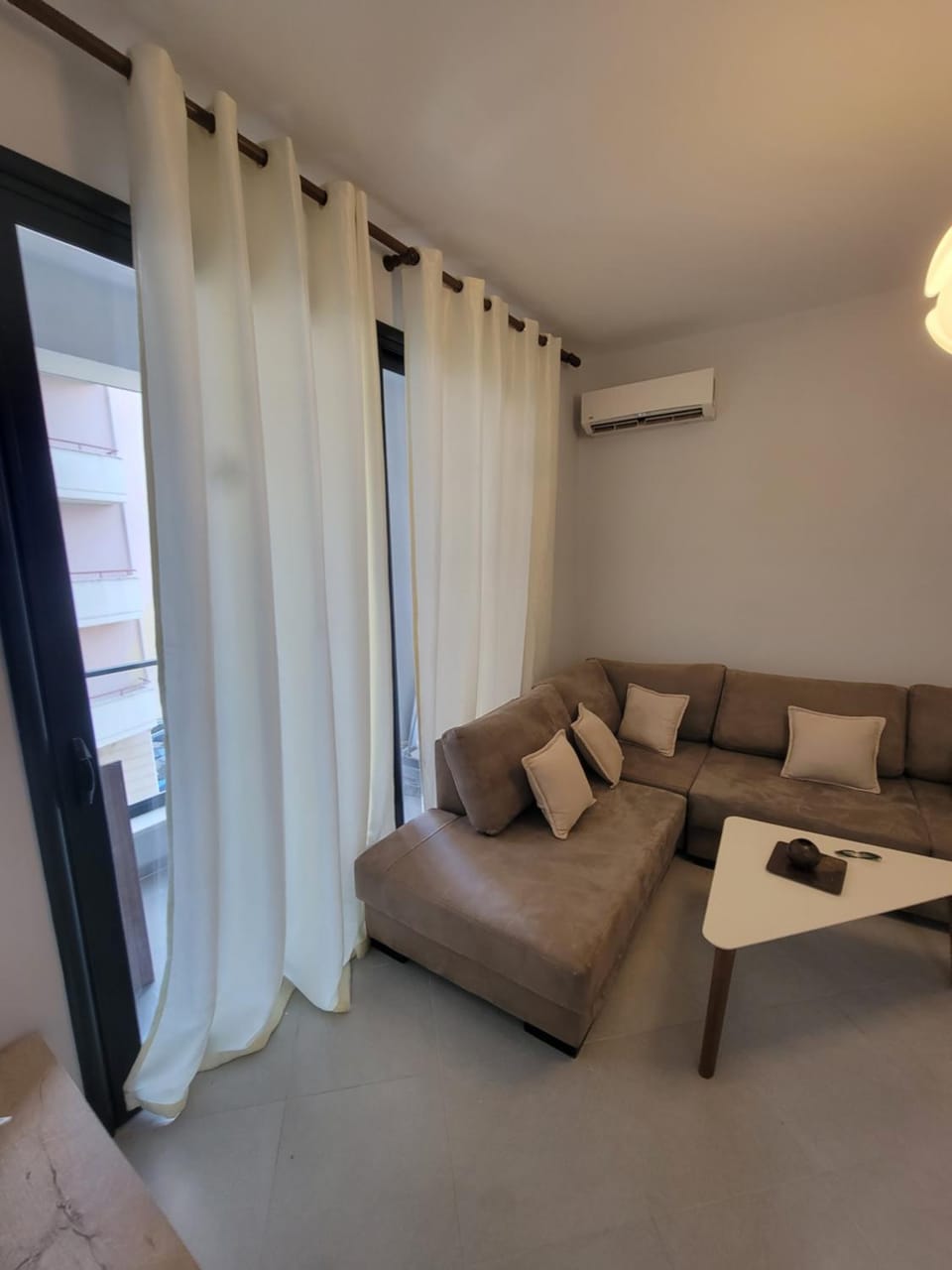 Living room, Seating area, air conditioner