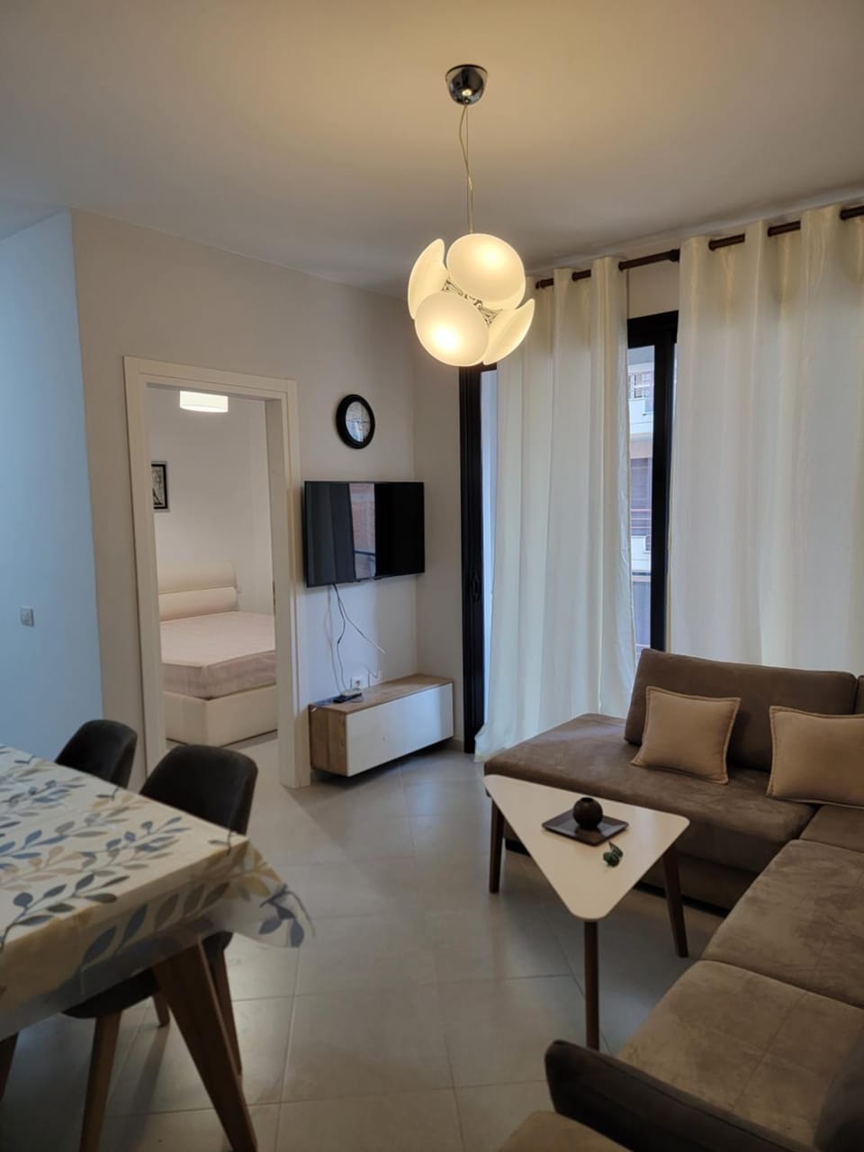 Communal lounge/ TV room, TV and multimedia, Living room
