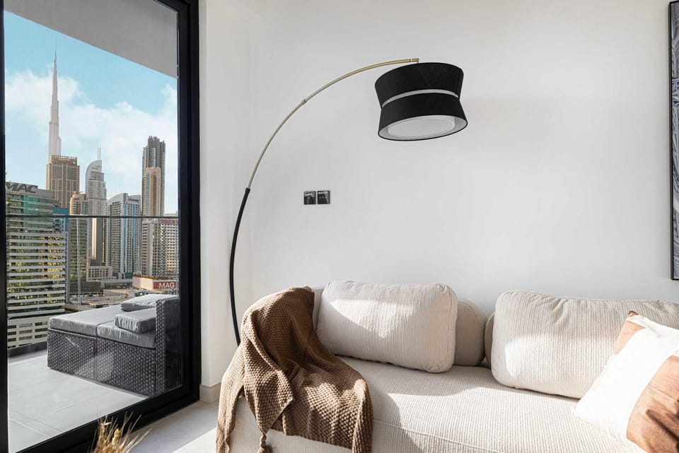 Luxury 2BR with Canal View Burj Khalifa view and Infinity Pool Access Apartment in Dubai