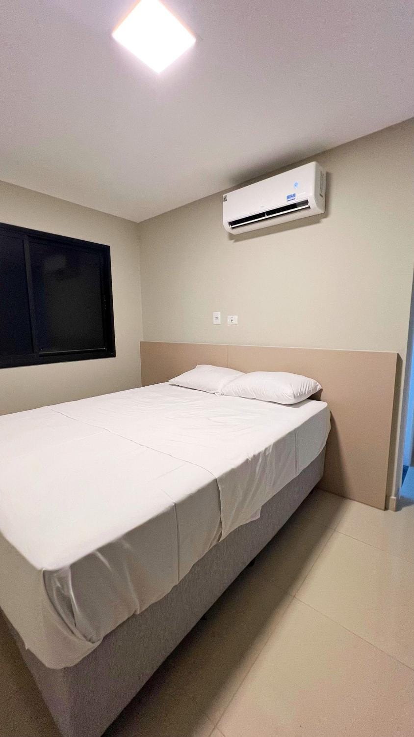 Bed, Photo of the whole room, Bedroom, air conditioner