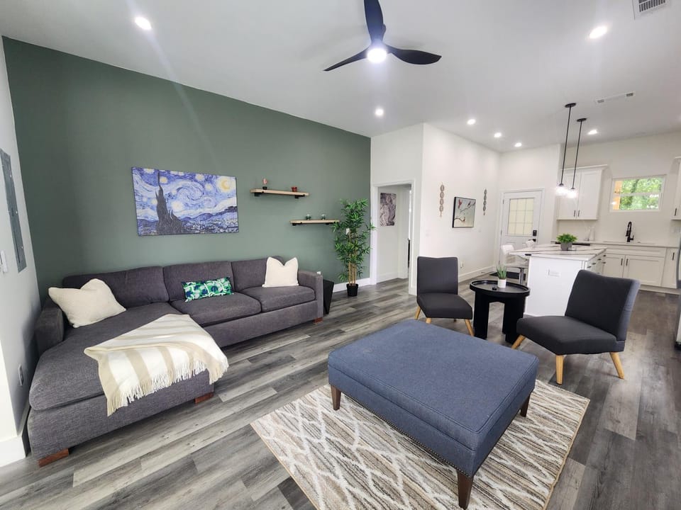 Brand New 3-Bedroom Duplex in Perfect Location Between Downtown Atlanta & Airport Apartment in Atlanta