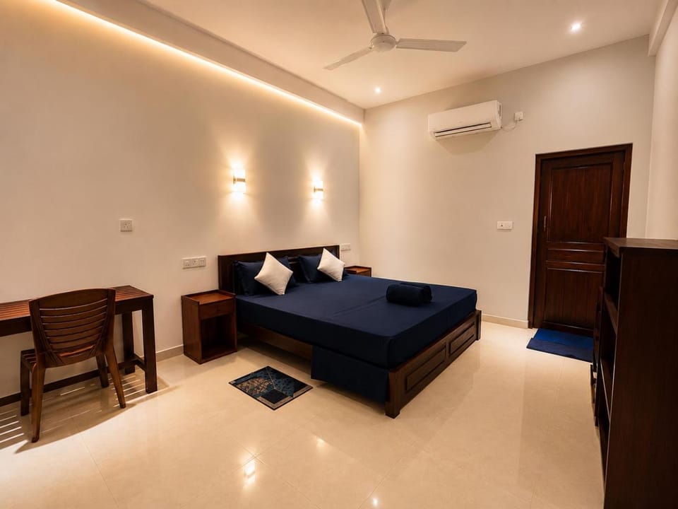 Bed, Photo of the whole room, Seating area, Bedroom, air conditioner