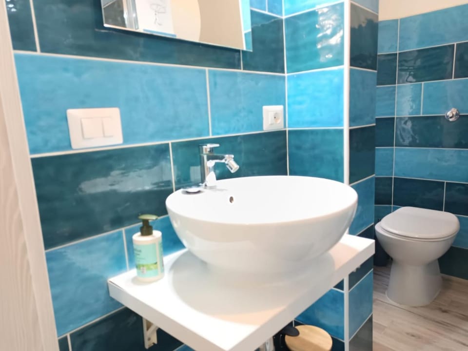 Toilet, Bathroom