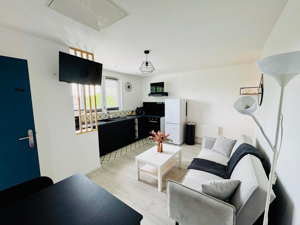 Living room, Communal kitchen