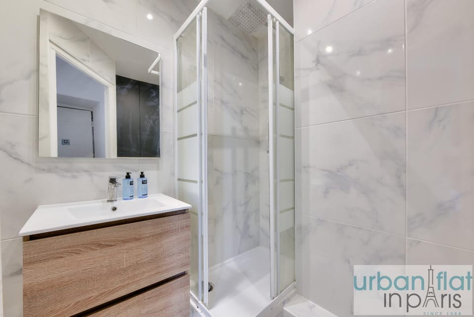 04 Best Flat Montorgeuil 3 Apartment in Paris