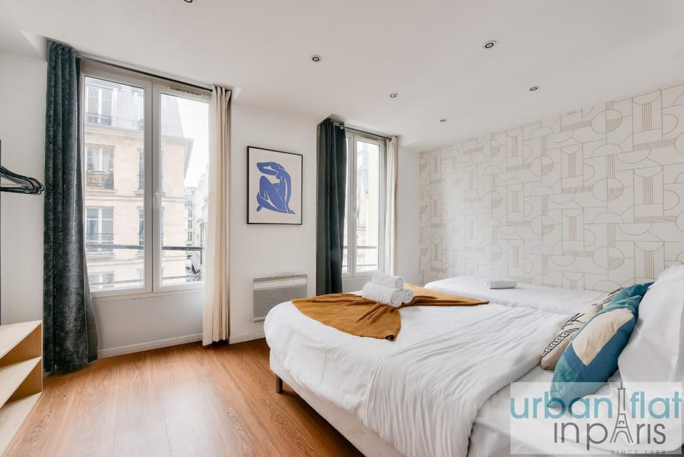 04 Best Flat Montorgeuil 3 Apartment in Paris