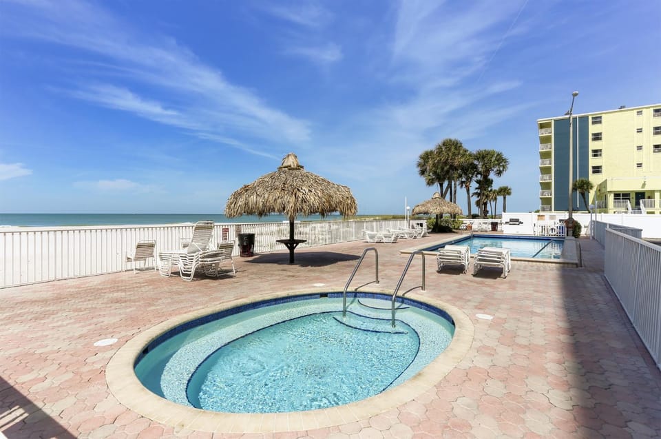 Sea Breeze 503 House in Madeira Beach