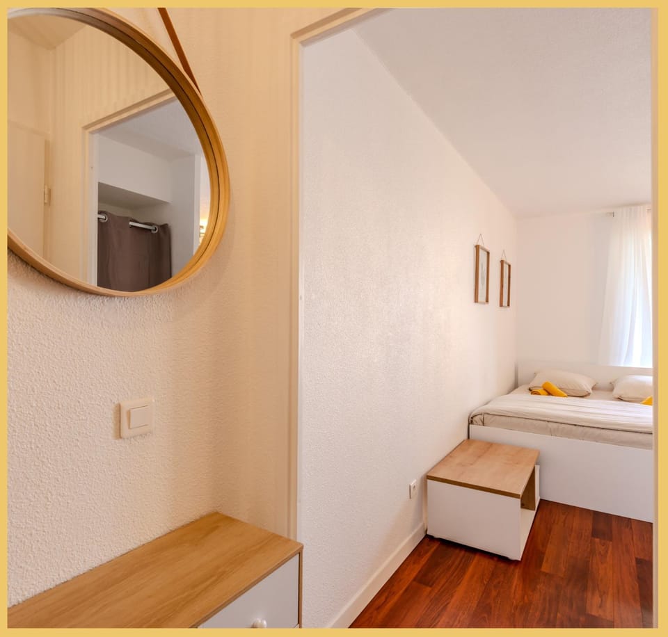 Le Cyclade I Studio I Saint-Julien Apartment in Saint-Julien-en-Genevois