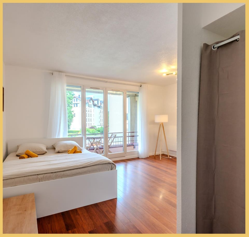 Le Cyclade I Studio I Saint-Julien Apartment in Saint-Julien-en-Genevois