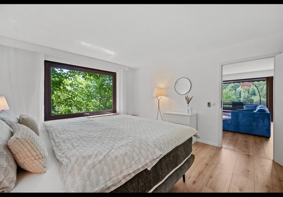 Bed, Living room, Photo of the whole room, Bedroom