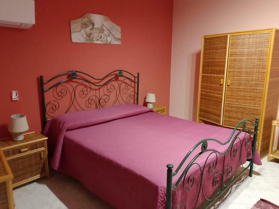 TV and multimedia, Balcony/Terrace, Bedroom, air conditioner