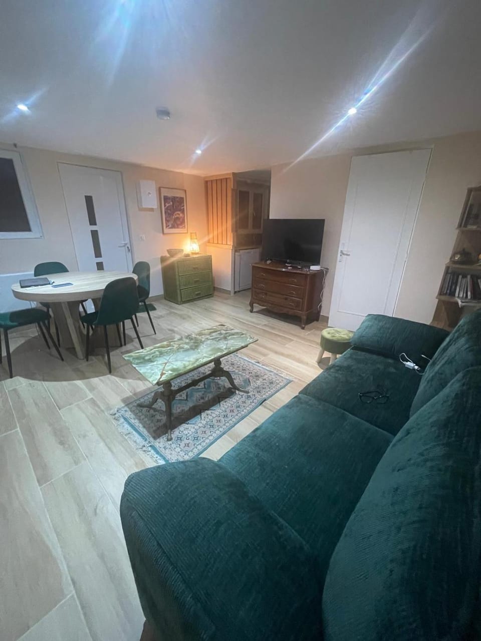Communal lounge/ TV room