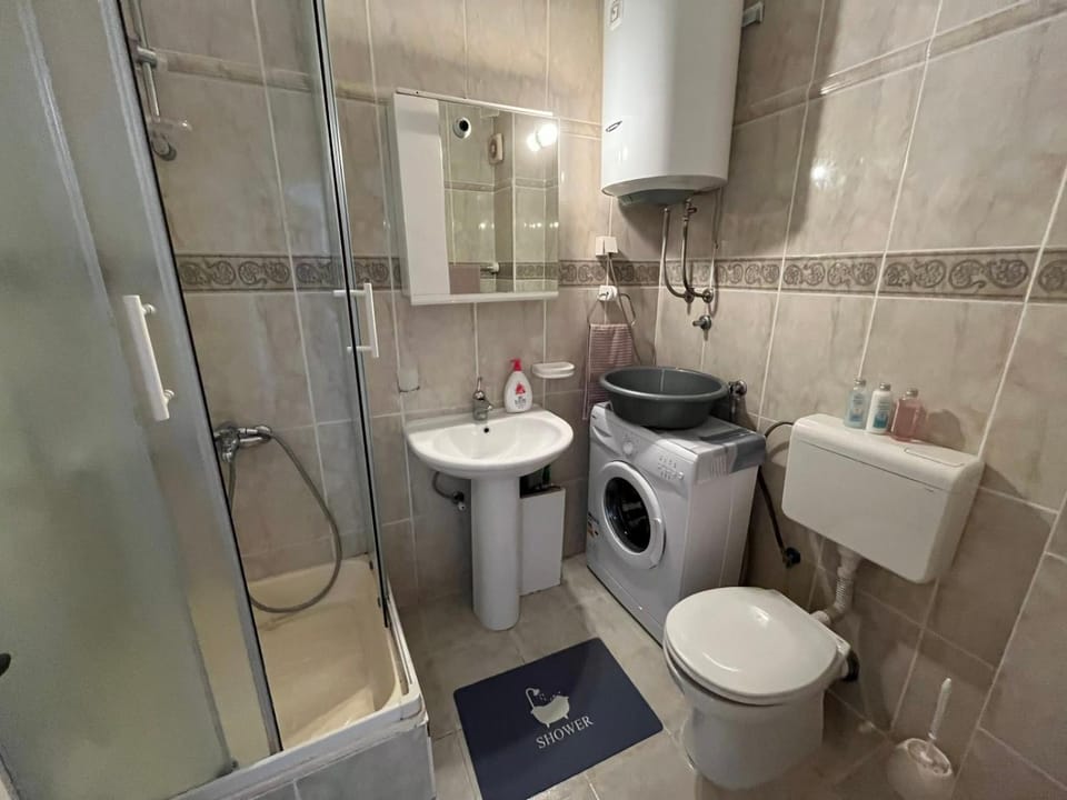 Shower, Toilet, Bathroom