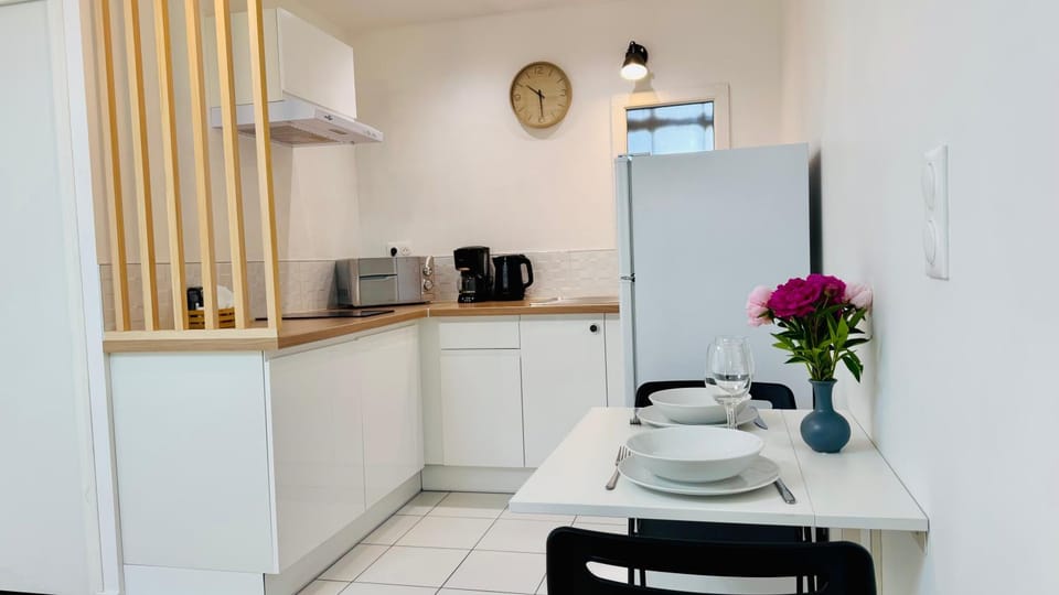 Coffee/tea facilities, Kitchen or kitchenette