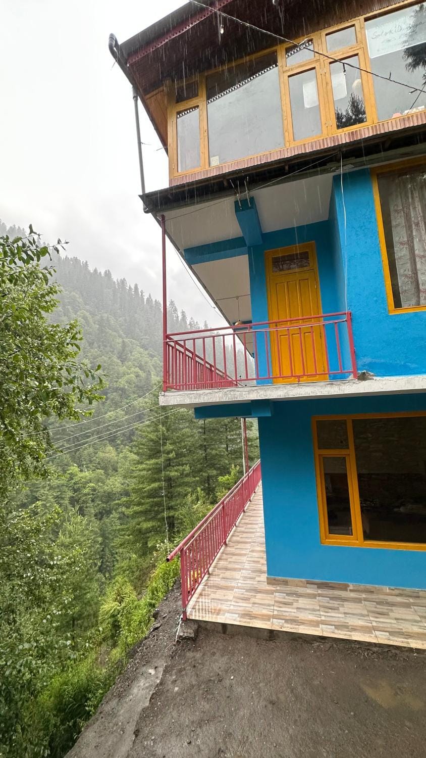 Property building, View (from property/room), Balcony/Terrace, Mountain view
