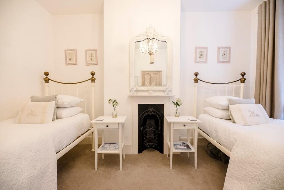 La Ronessa, Aldeburgh House in Aldeburgh