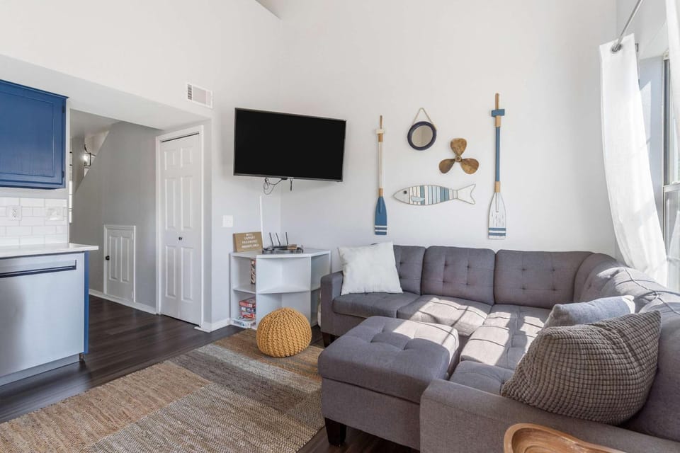 The Lazy Loft - Stay for 4 House in Branson
