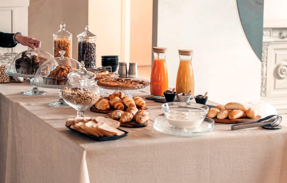 Breakfast, Buffet breakfast