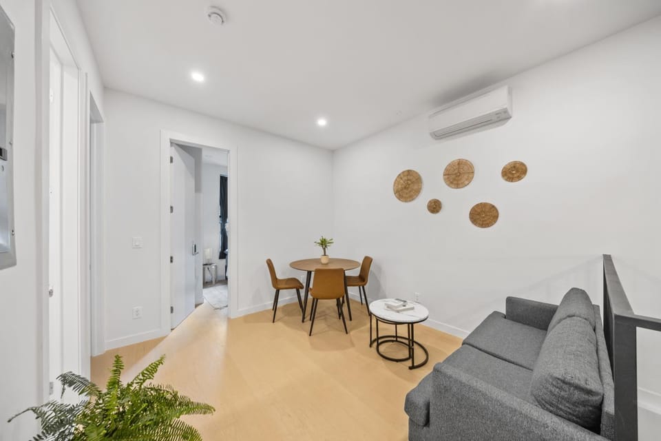 Living room, Diving