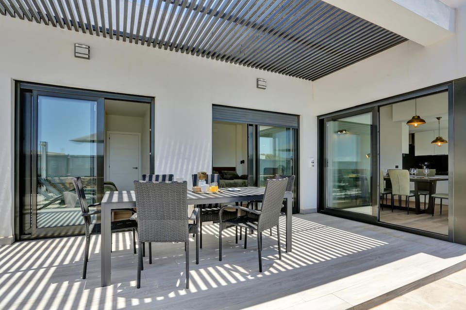 Villa Dorada del Roque, heated pool & luxury in El Roque Villa in Maxorata