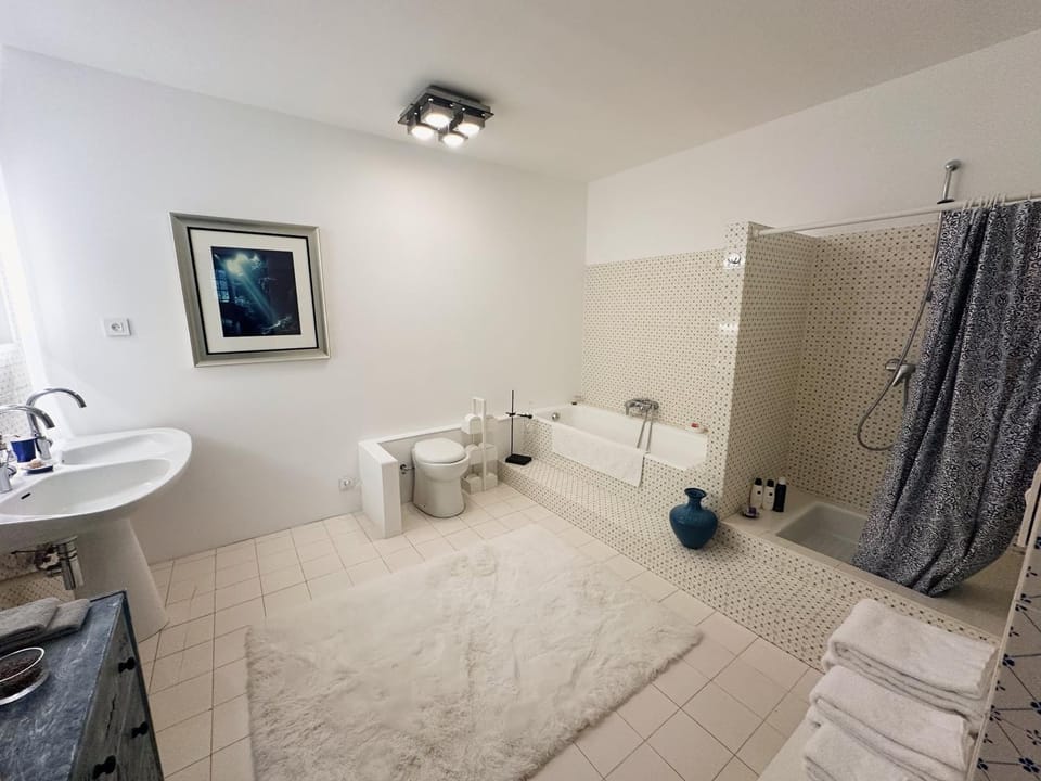 Toilet, Bathroom