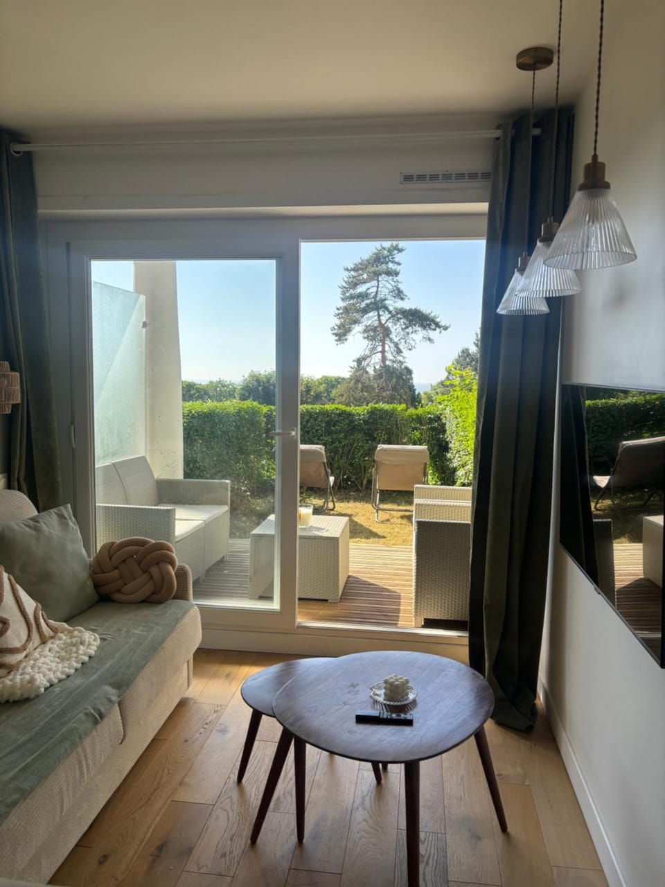 Studio Jardin avec Terrasse VUE MER Apartment in Deauville
