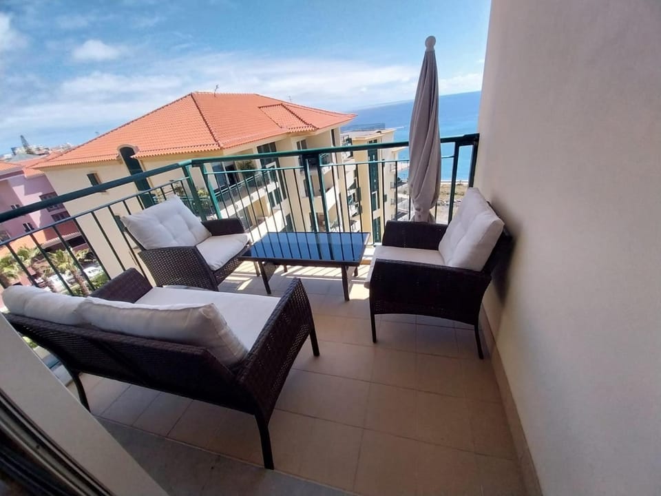 View (from property/room), Balcony/Terrace, Sea view