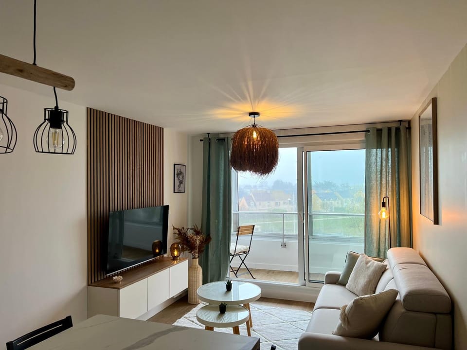 TV and multimedia, Living room, Sea view