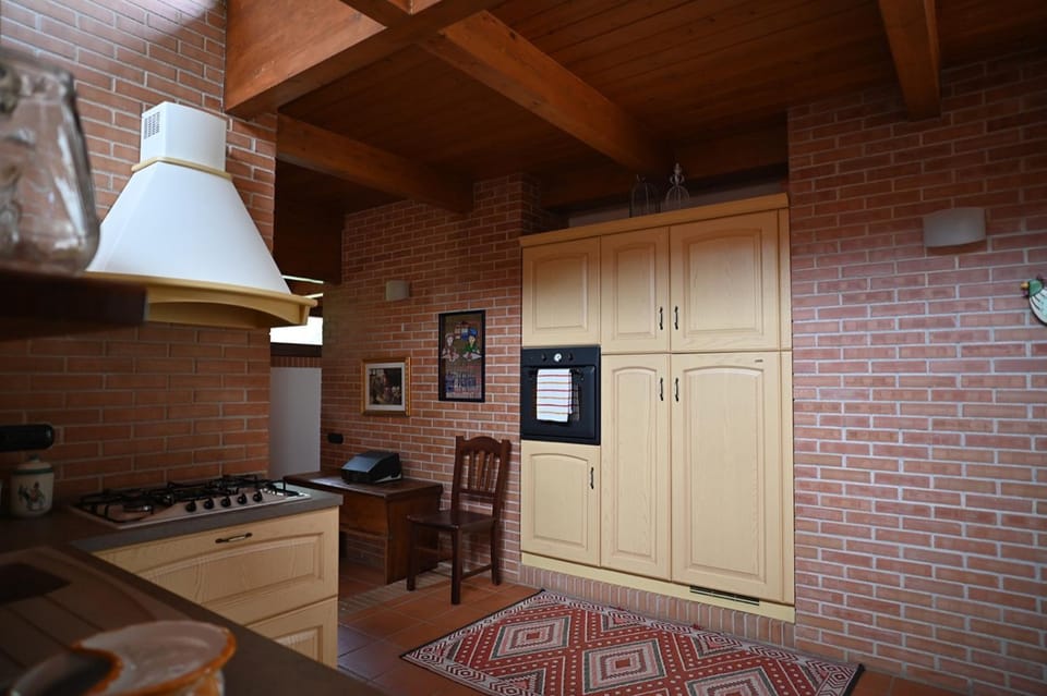 Kitchen or kitchenette, Kitchen or kitchenette