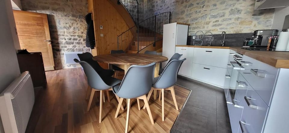 Gîte - Belle maison de village House in Occitanie
