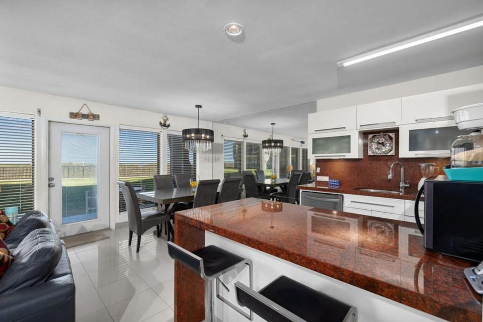Beachfront by South Padre Resort Rentals Apartment in South Padre Island