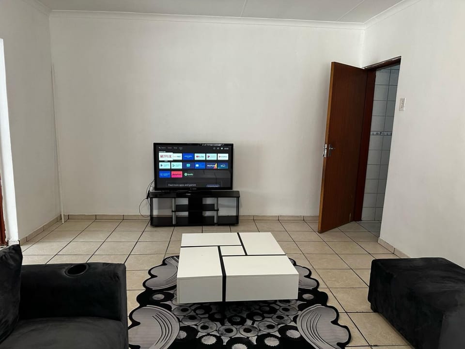 Modest Cottage Apartment in Gauteng