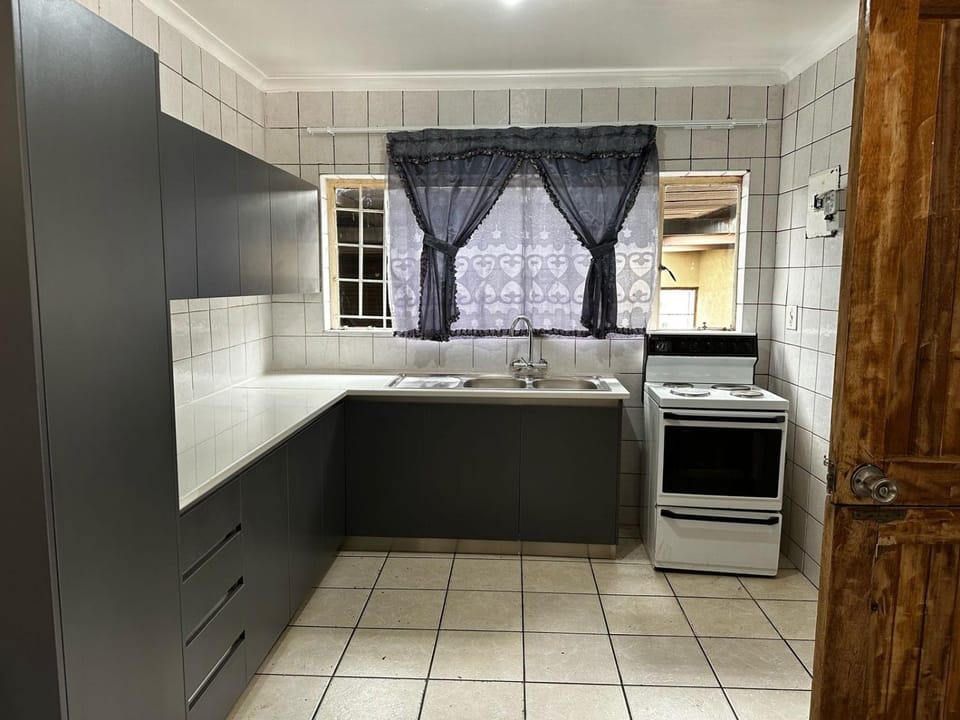 Modest Cottage Apartment in Gauteng