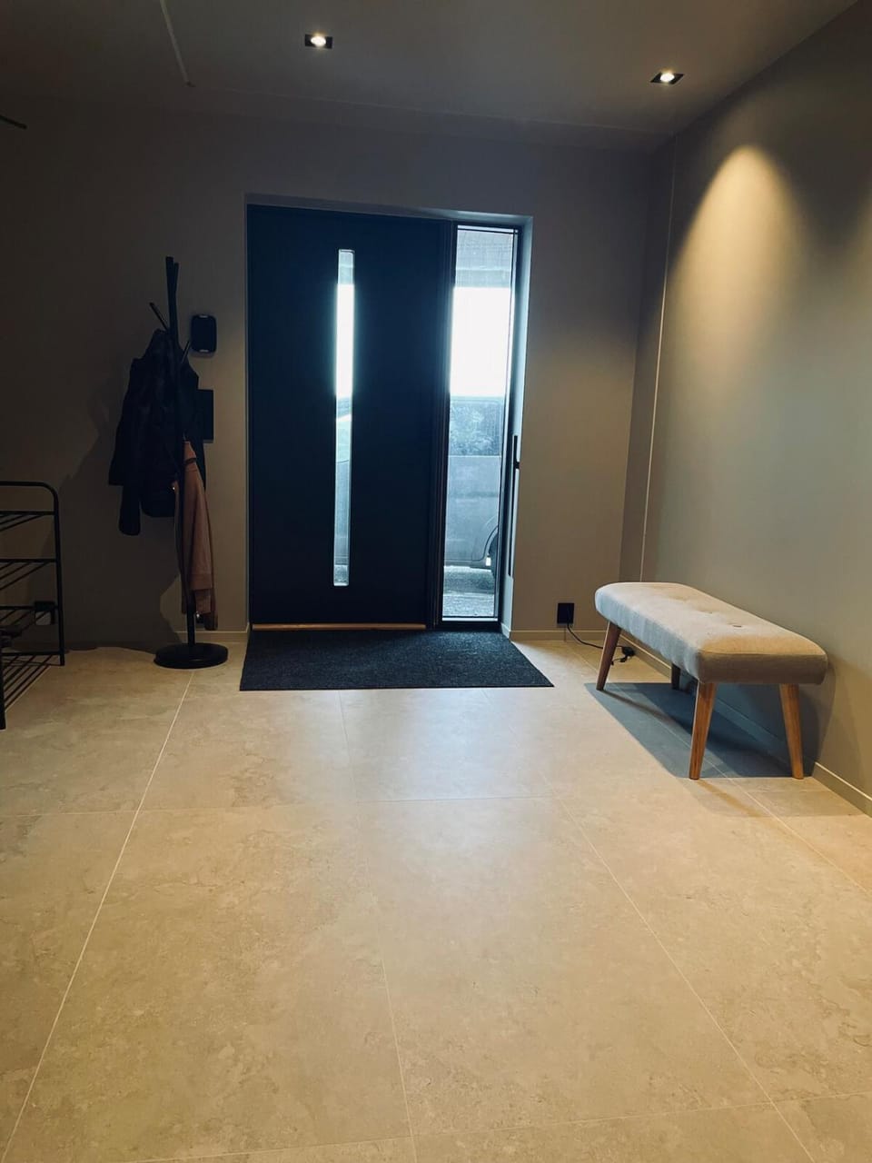 Romslig og sentrumsnær enebolig Villa in Lofoten