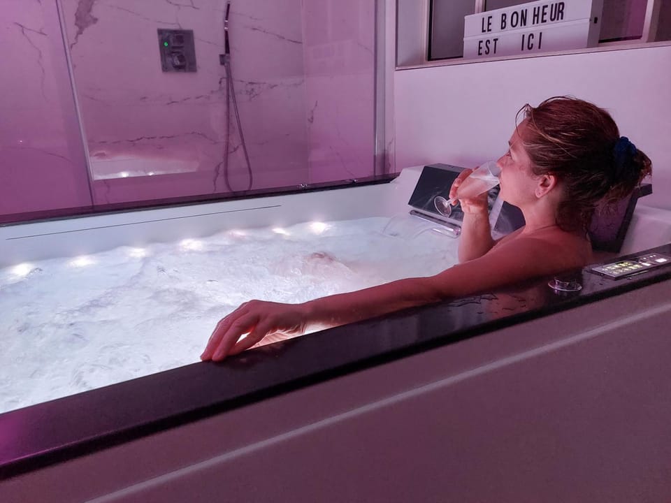 Hot Tub, Spa and wellness centre/facilities