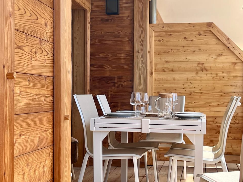 Balcony/Terrace, Dining area