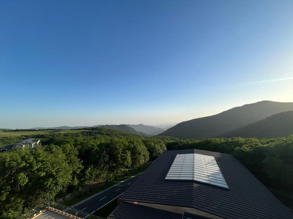Day, Neighbourhood, Natural landscape, Bird's eye view, View (from property/room), Mountain view, Sunrise, Sunset